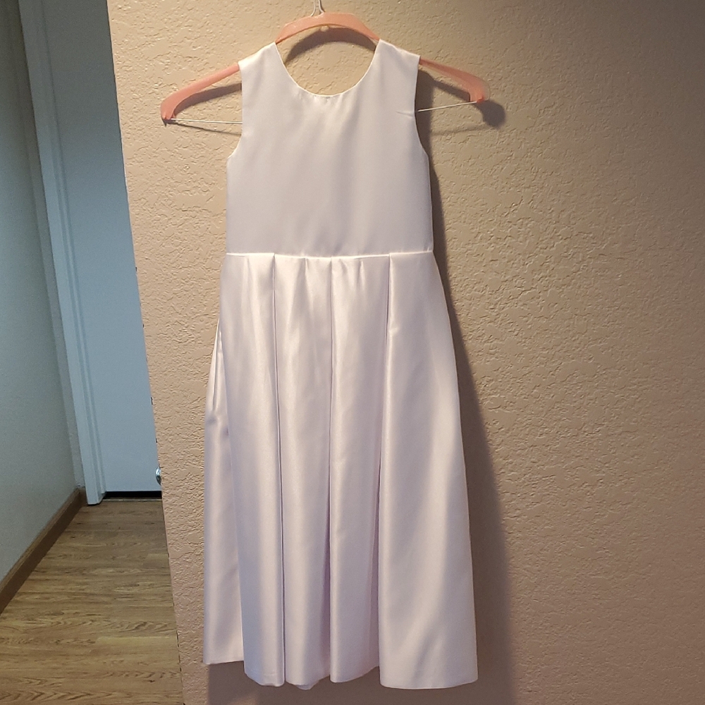 Elegant White Sleeveless Kids Dress